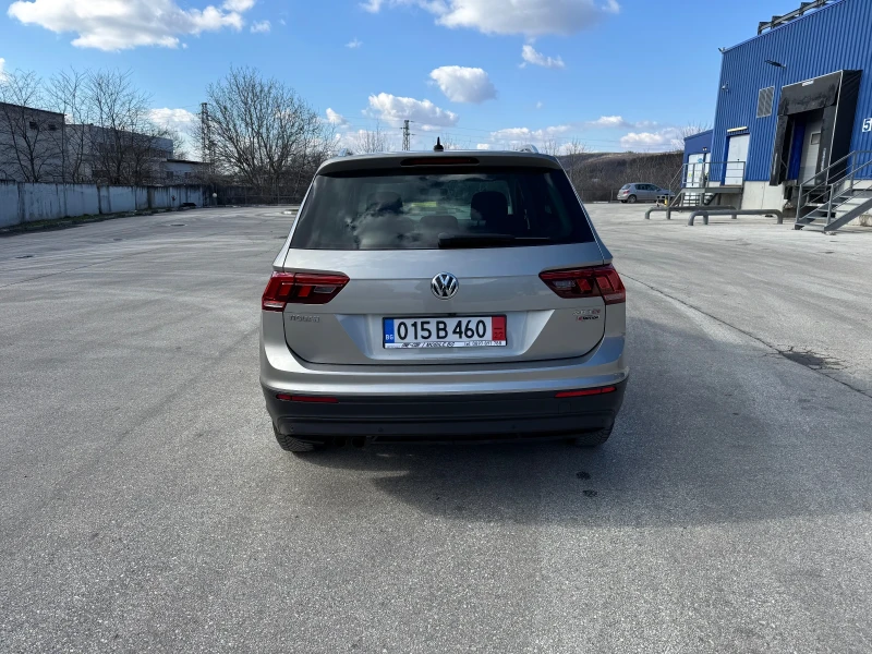 VW Tiguan 2, 0TDI-190kc  4x4 , снимка 4 - Автомобили и джипове - 49366357