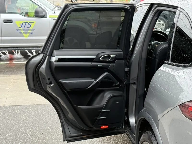 Porsche Cayenne S PREMIUM, BOSE, ОБДУХВАНЕ, PANORAMA, снимка 14 - Автомобили и джипове - 52509830