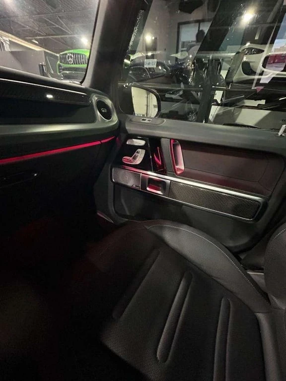 Mercedes-Benz G 550 * CARFAX * БЕЗ ПЪРВОНАЧАЛНА ВНОСКА, снимка 17 - Автомобили и джипове - 53164553