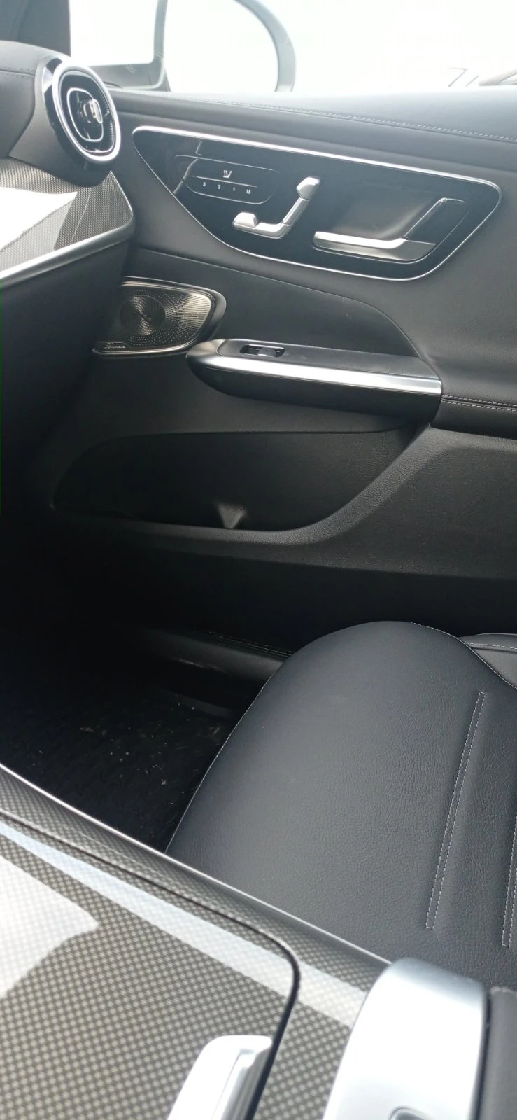 Mercedes-Benz GLC 300 Coupe/AMG/Pano/4M, снимка 8 - Автомобили и джипове - 53755852