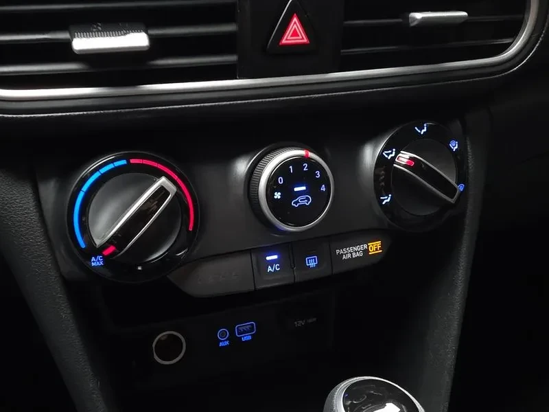 Hyundai Kona Diesel 1.6 2Wd Modern, снимка 15 - Автомобили и джипове - 55221979