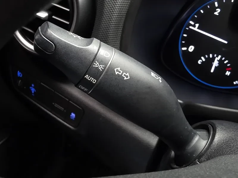 Hyundai Kona Diesel 1.6 2Wd Modern, снимка 16 - Автомобили и джипове - 55221979