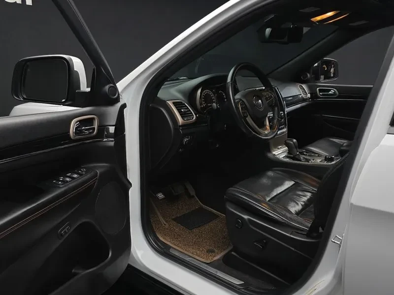Jeep Grand cherokee 3.0 DIESEL 75TH SPECIAL EDITION WK2, снимка 10 - Автомобили и джипове - 55298850