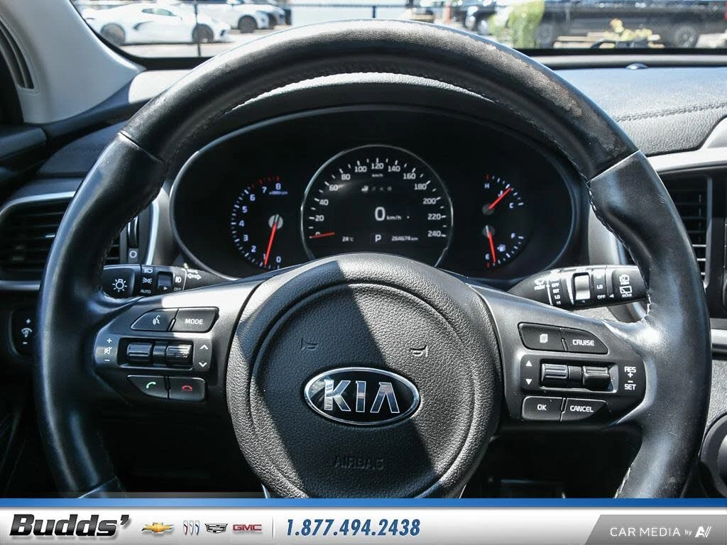 Kia Sorento LX V6 AWD - изображение 7