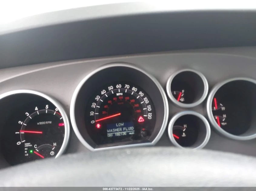 Toyota Sequoia 5.7L V-8 DOHC, VVT, 381HP 4X4 Drive | Mobile.bg � ����������� 12