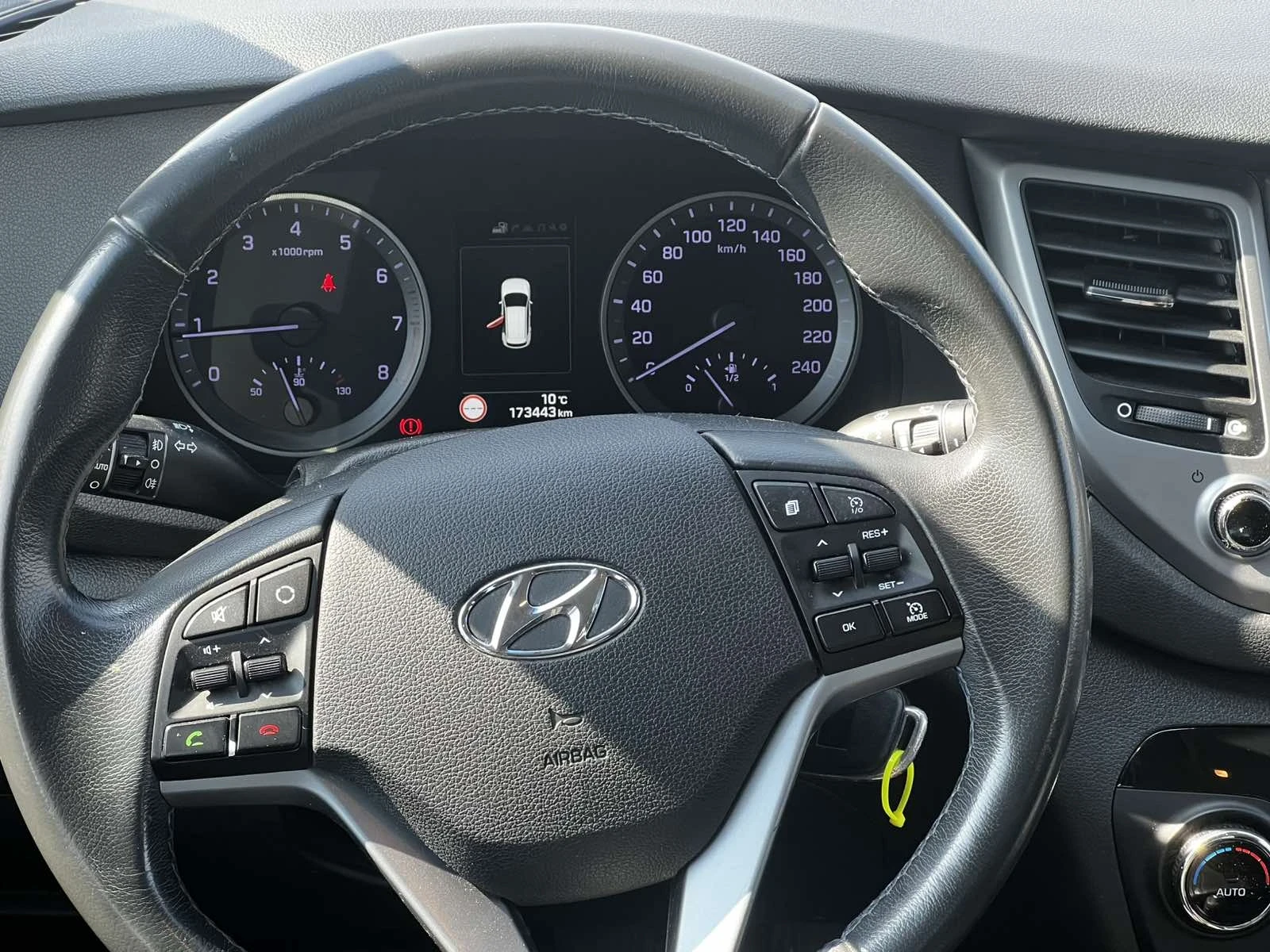 Hyundai Tucson, снимка 7 - Автомобили и джипове - 53865851