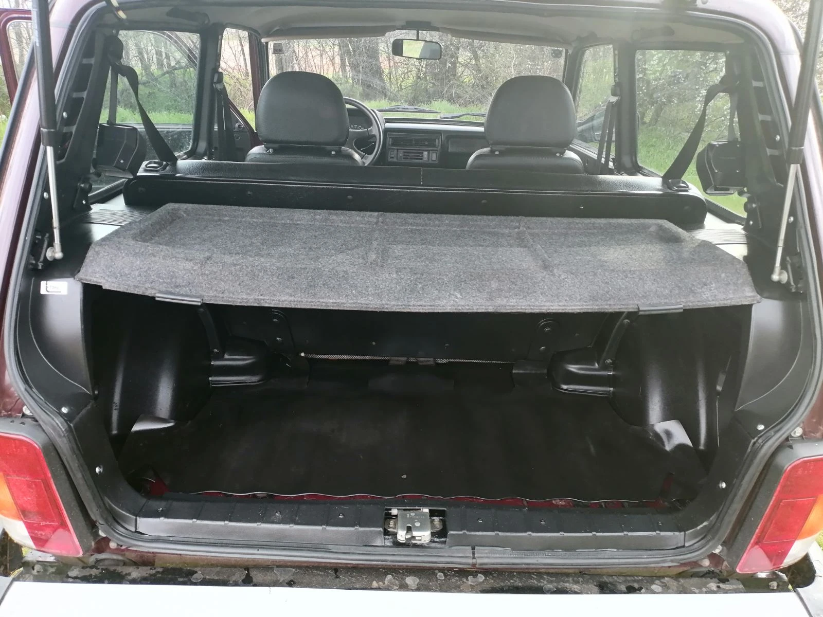 Lada Niva 1.7, снимка 10 - Автомобили и джипове - 54088239