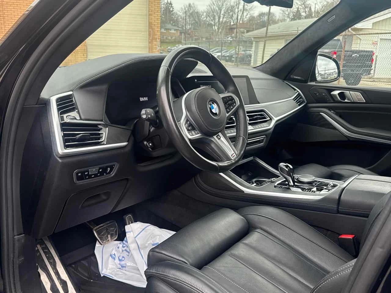 BMW X7 * xDrive40i * МАСАЖ* АЛКАНТАРА* H/K* ОБДУХВАНЕ* , снимка 5 - Автомобили и джипове - 54184944