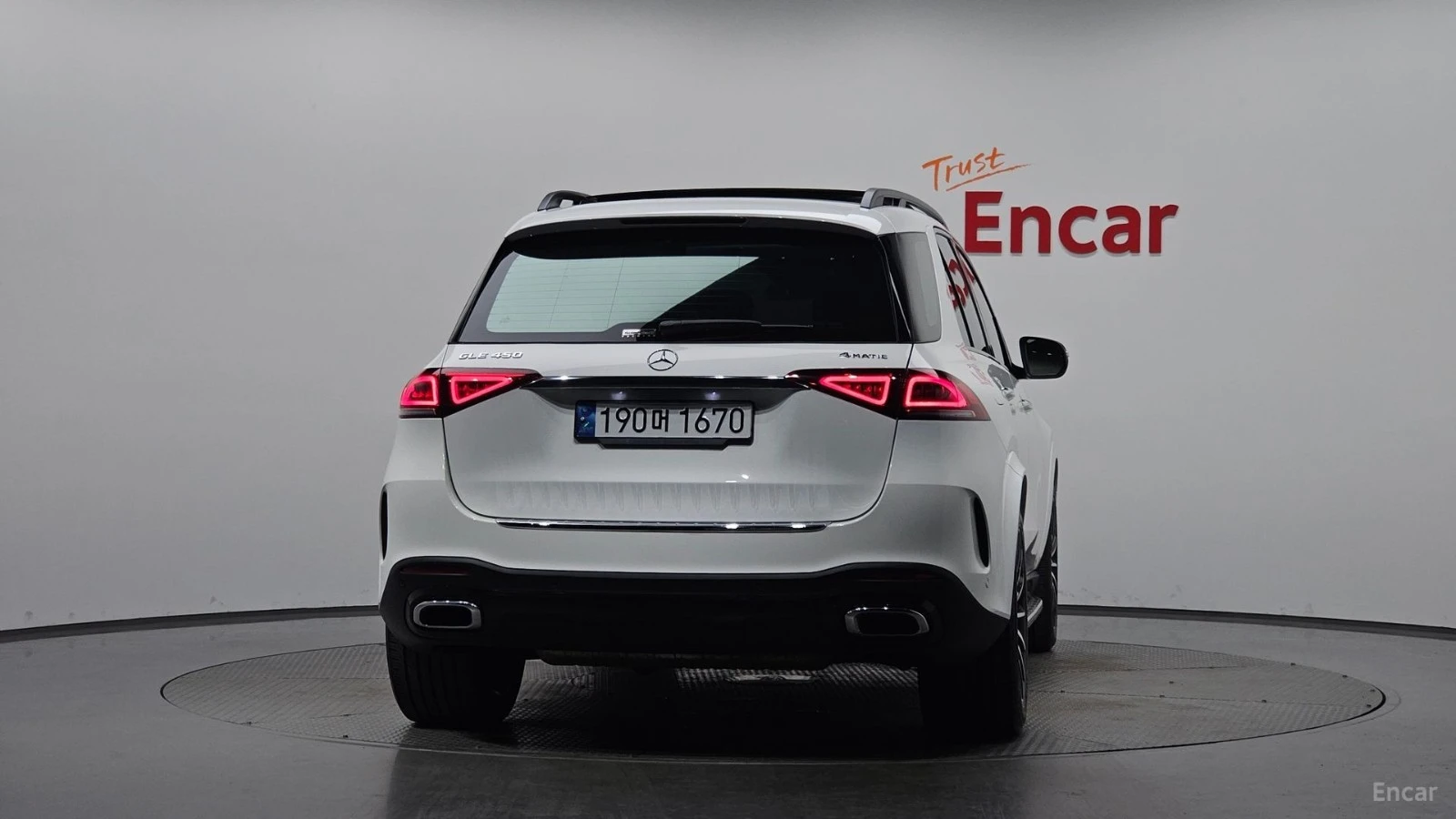 Mercedes-Benz GLE 450 AMG Line| BLACK WOOD| AIR| 360| VENTED S| HUD, снимка 3 - Автомобили и джипове - 56136412