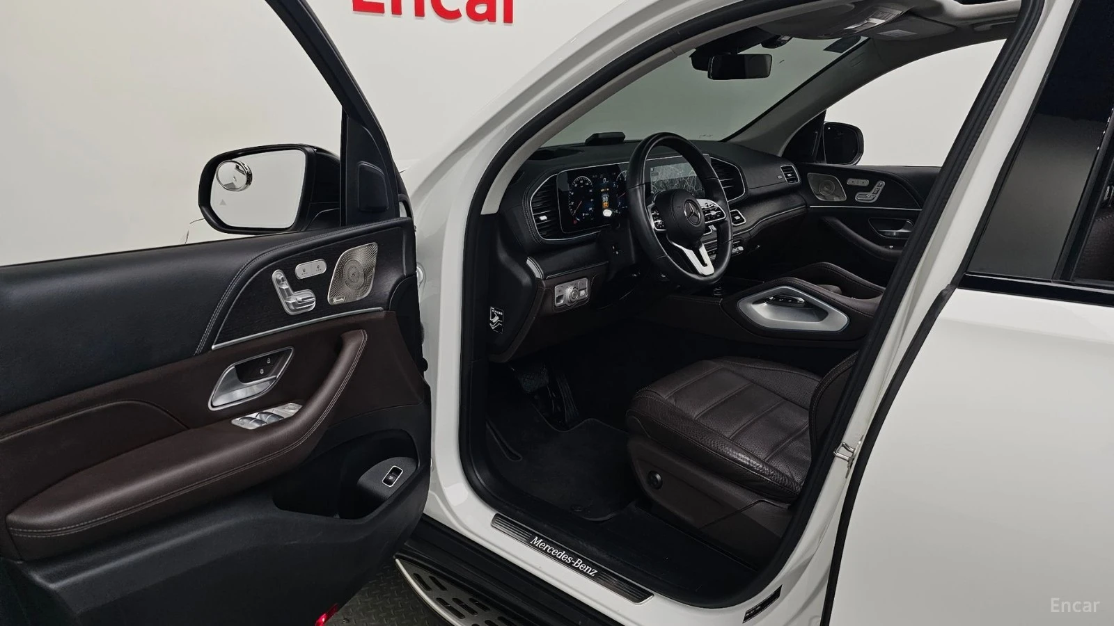 Mercedes-Benz GLE 450 AMG Line| BLACK WOOD| AIR| 360| VENTED S| HUD, снимка 7 - Автомобили и джипове - 56136412