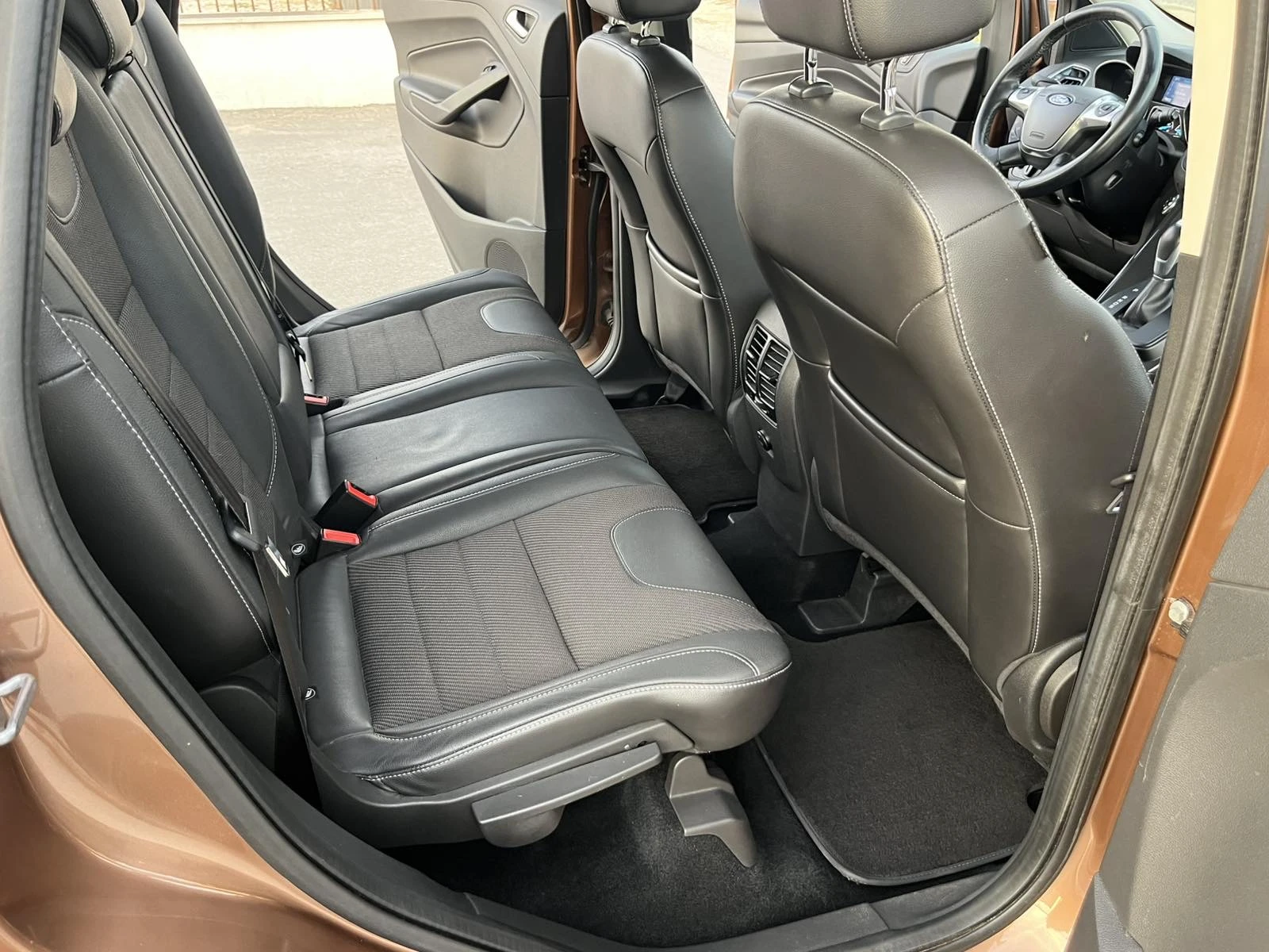 Ford Kuga 2.0d 140кс 4Х4 АВТОМАТ EURO 5В АВТОПИЛОТ, снимка 10 - Автомобили и джипове - 56154949
