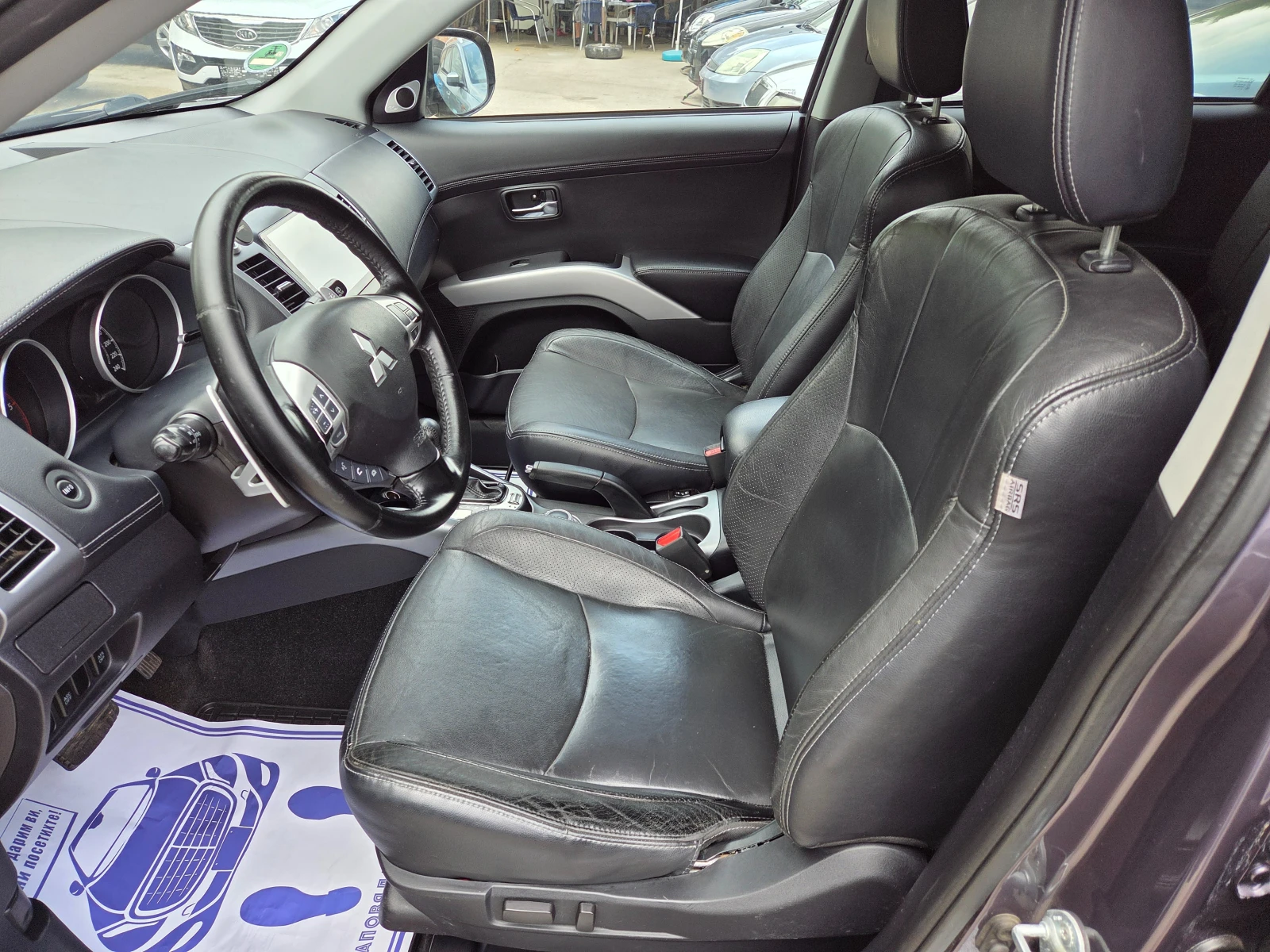 Mitsubishi Outlander 2.2 DID, снимка 12 - Автомобили и джипове - 56469752