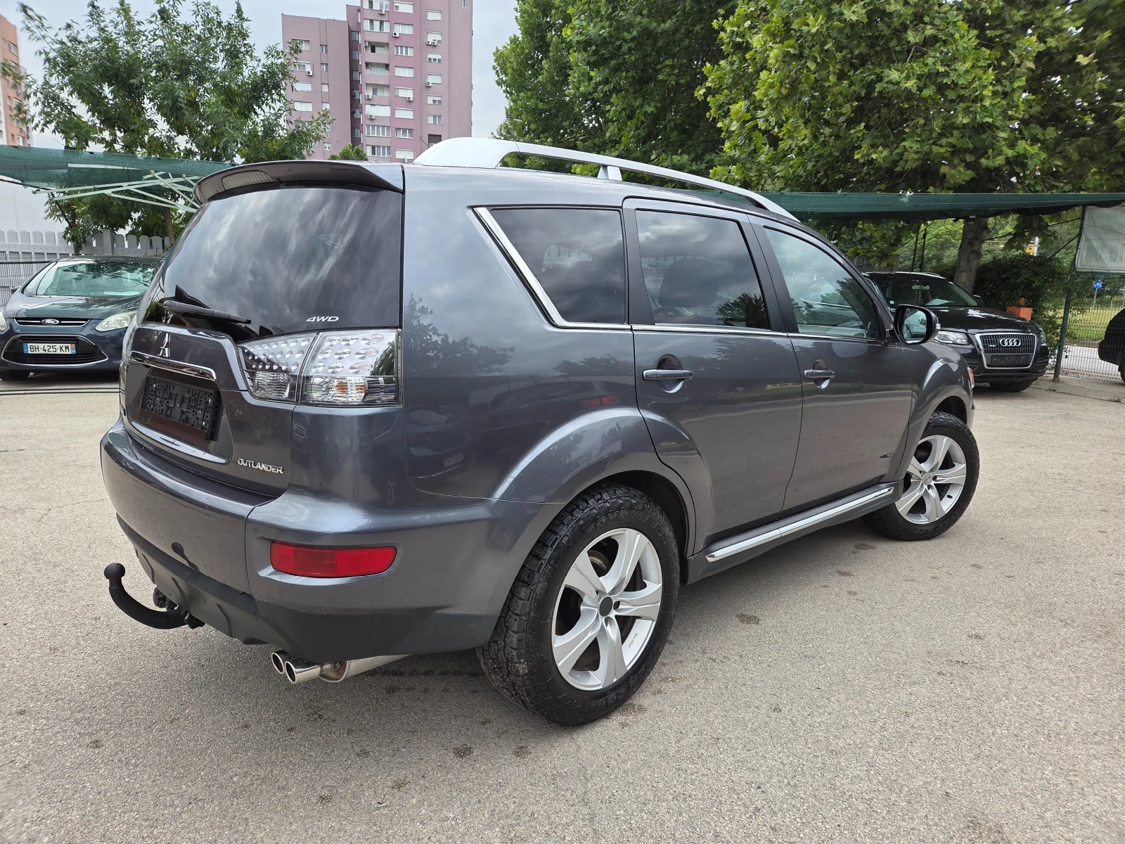 Mitsubishi Outlander 2.2 DID, снимка 4 - Автомобили и джипове - 56469752