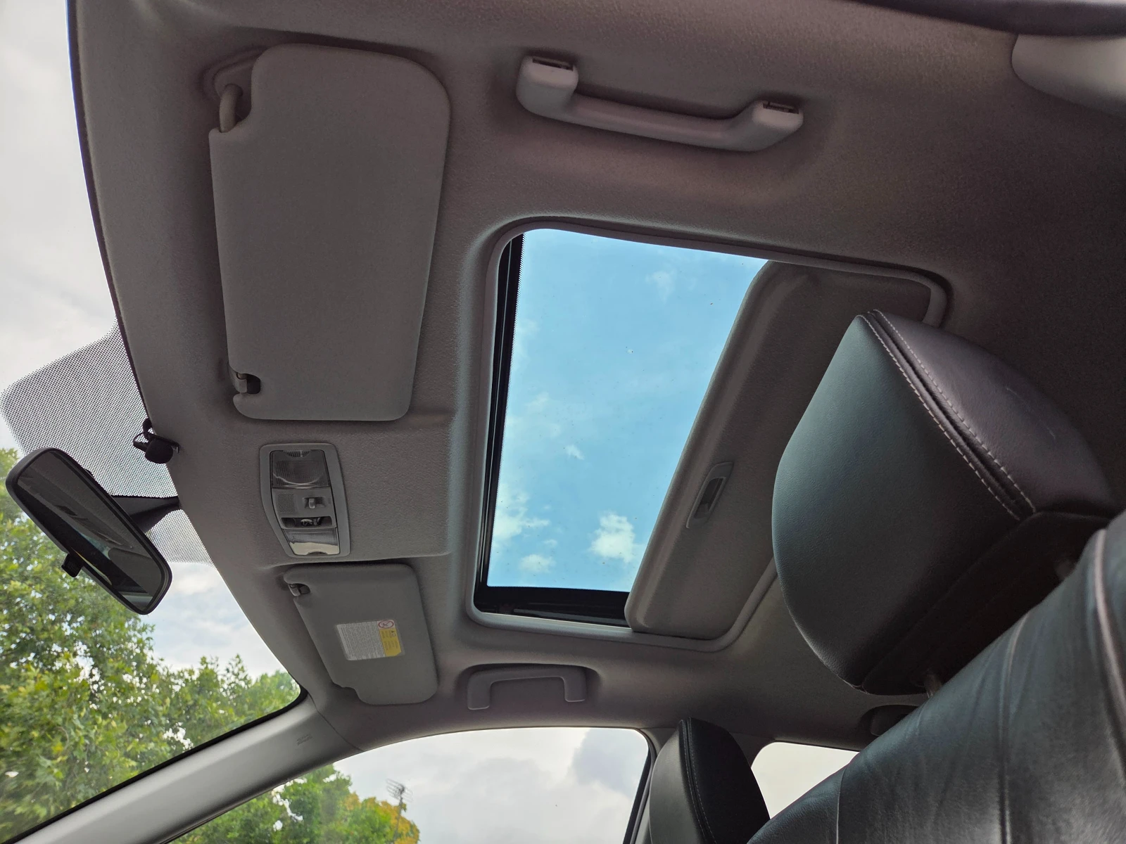 Mitsubishi Outlander 2.2 DID, снимка 11 - Автомобили и джипове - 56469752