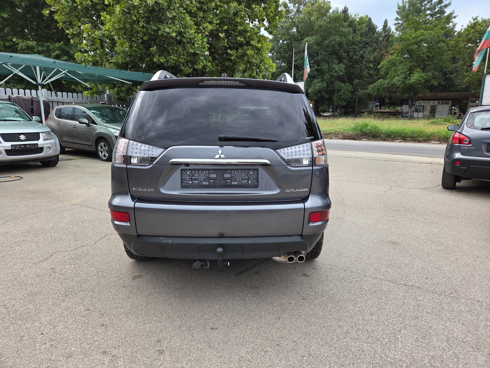 Mitsubishi Outlander 2.2 DID, снимка 3 - Автомобили и джипове - 56469752