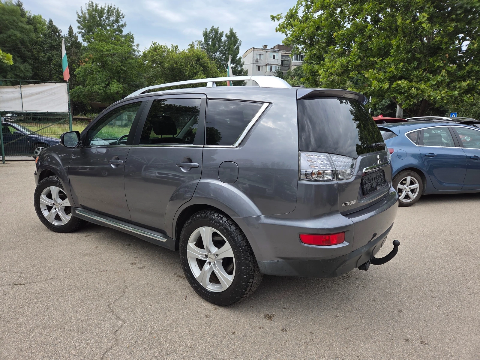 Mitsubishi Outlander 2.2 DID, снимка 6 - Автомобили и джипове - 56469752