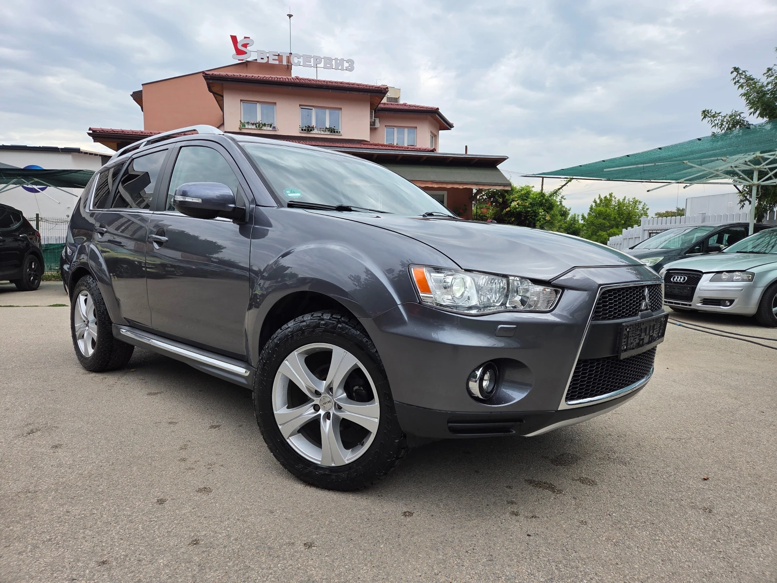 Mitsubishi Outlander 2.2 DID, снимка 7 - Автомобили и джипове - 56469752