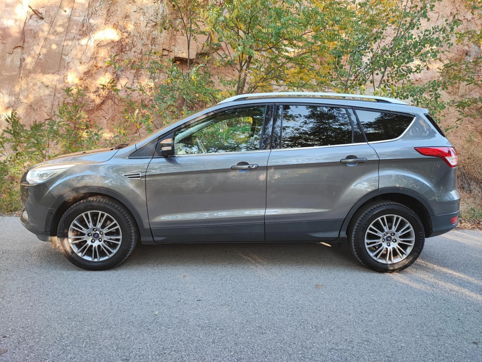 Ford Kuga 2.0 TDCI, снимка 2 - Автомобили и джипове - 56608750