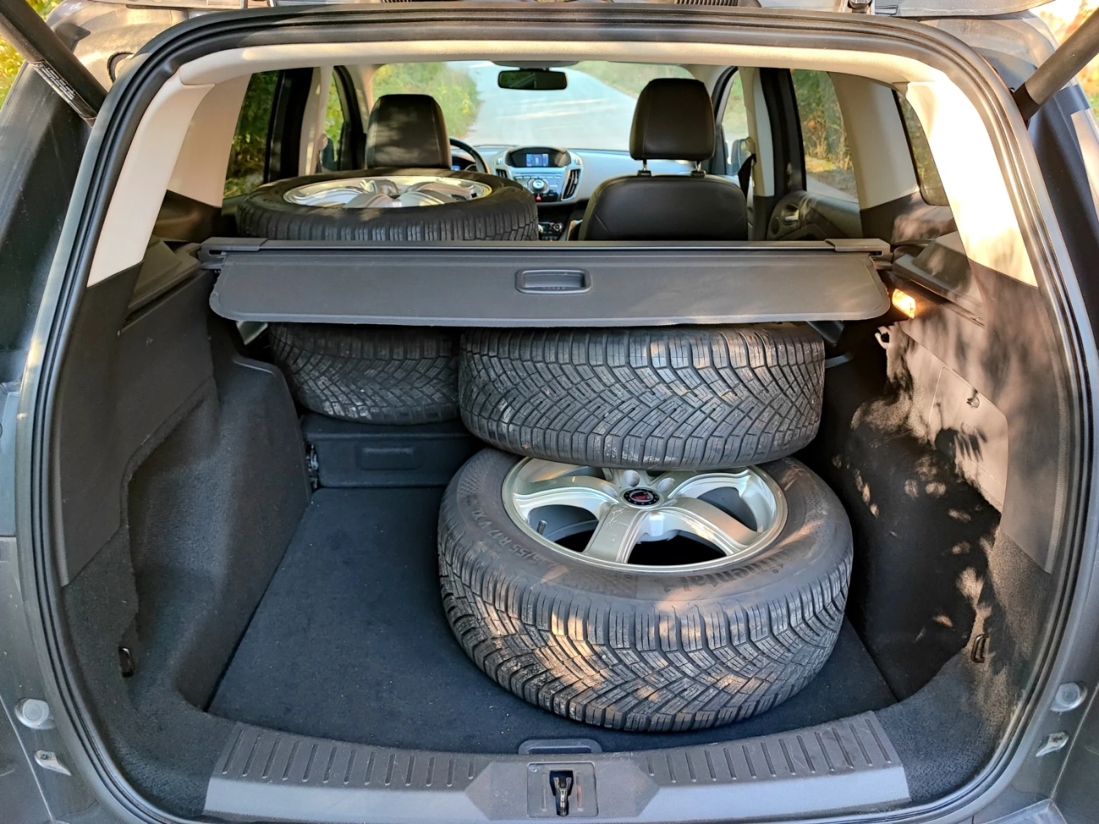 Ford Kuga 2.0 TDCI, снимка 13 - Автомобили и джипове - 56608750