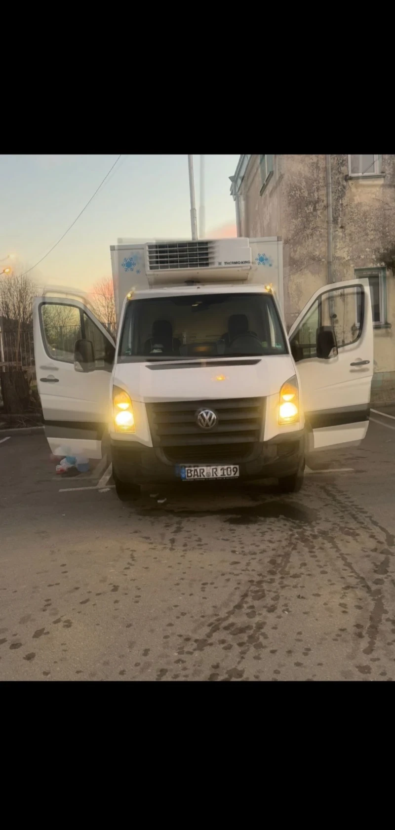 VW Crafter, снимка 4 - Бусове и автобуси - 53123030
