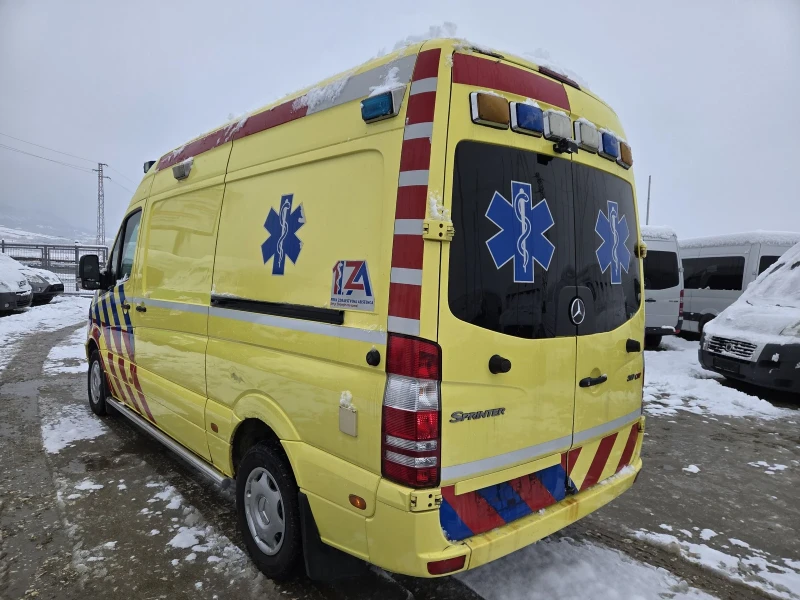 Mercedes-Benz Sprinter 319 Климатик.5 места., снимка 5 - Бусове и автобуси - 53315325