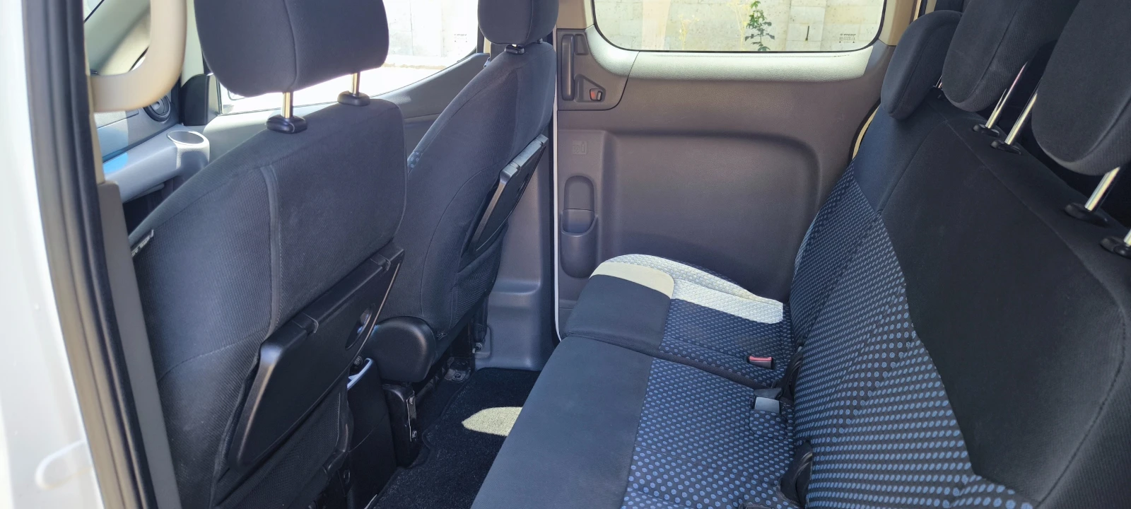 Nissan NV200 1.5 DCI EVALIA, снимка 10 - Бусове и автобуси - 54400478