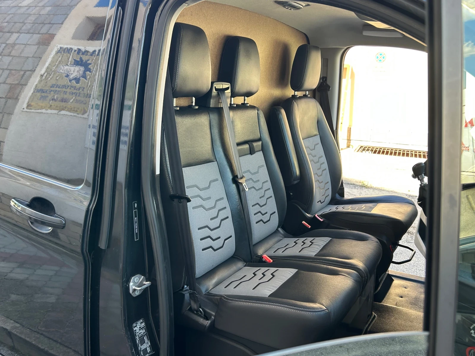 Ford Transit Custom 2.2TDCI 155k.c. КАМЕРА, снимка 12 - Бусове и автобуси - 54916840