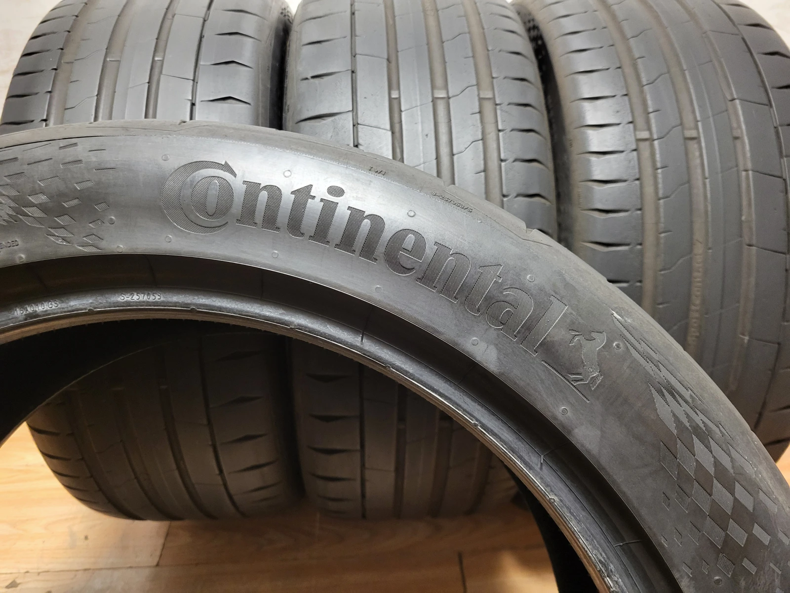 Гуми Летни 245/45R19, снимка 10 - Гуми и джанти - 54626006