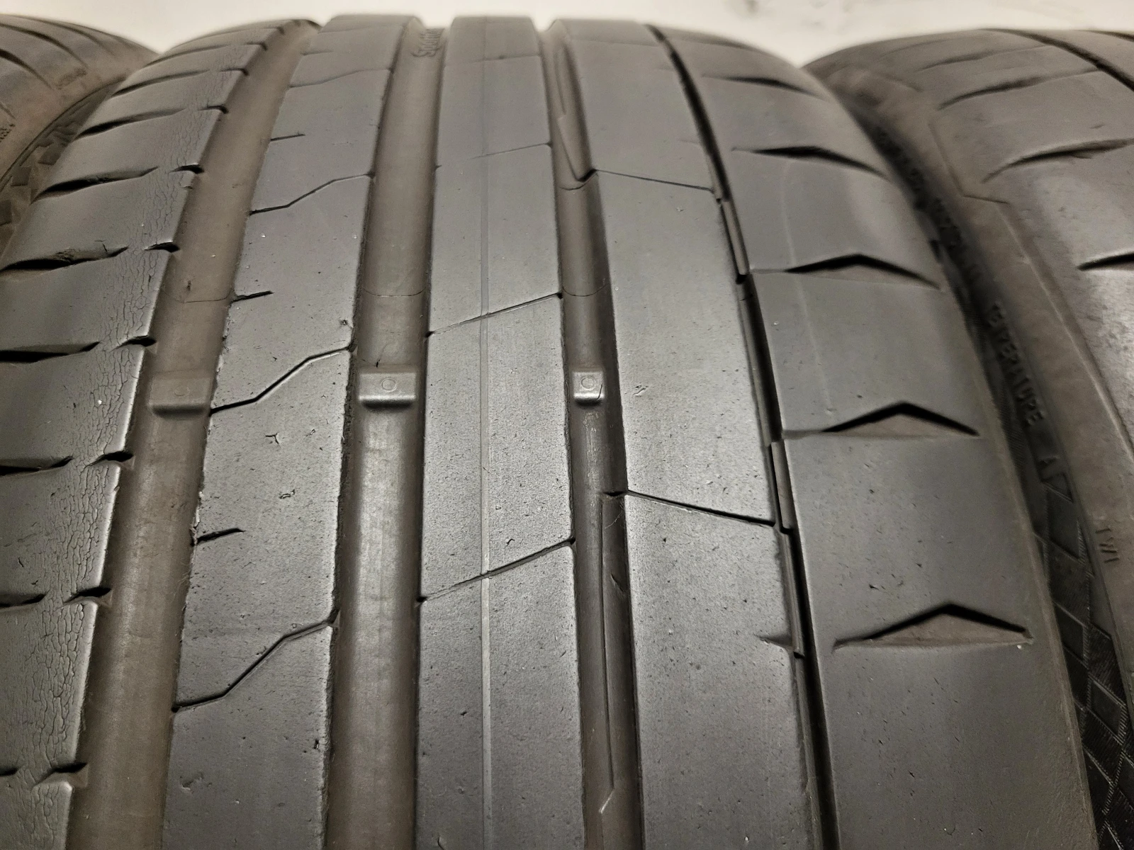 Гуми Летни 245/45R19, снимка 5 - Гуми и джанти - 54626006