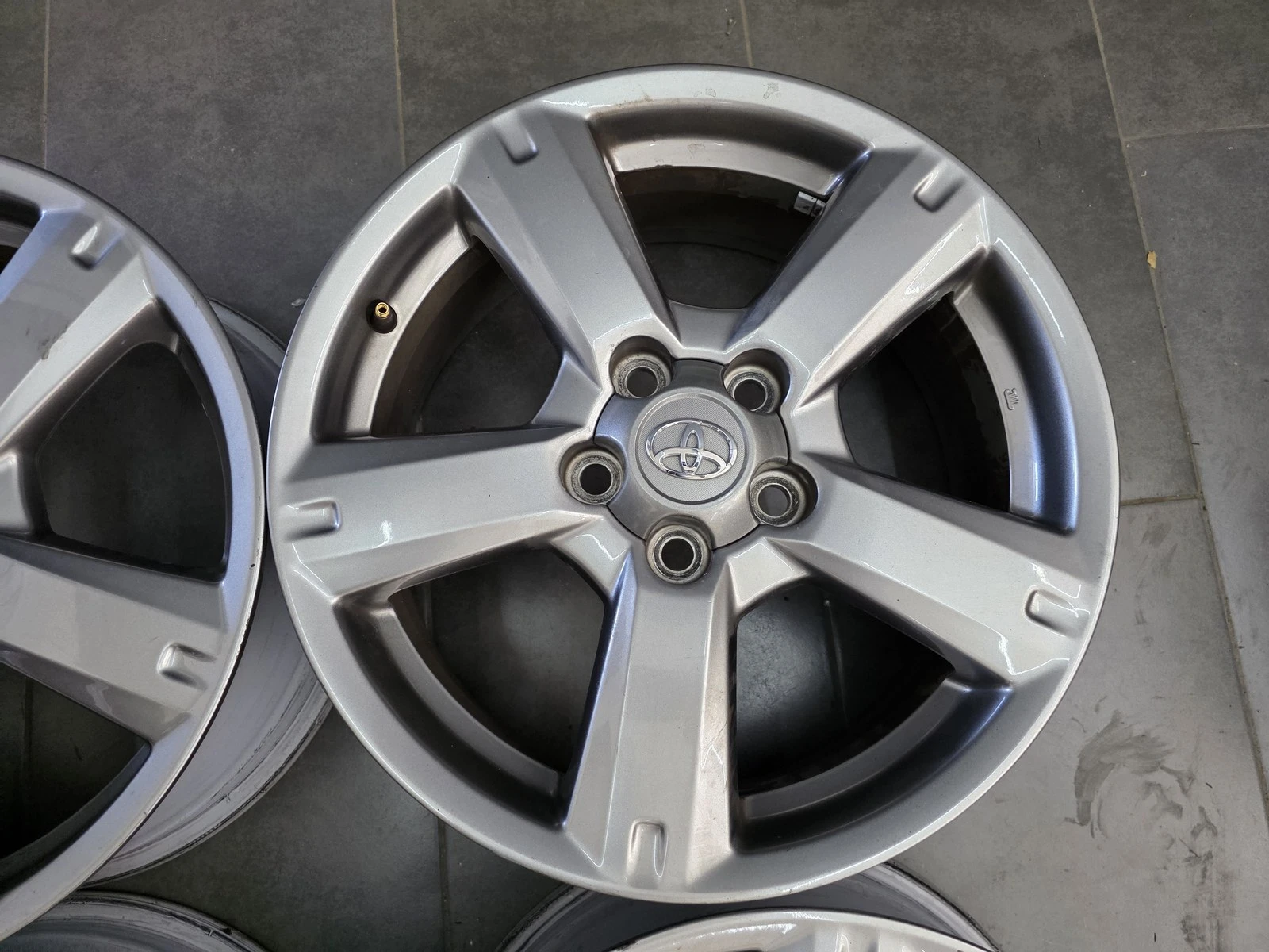 Джанти за Toyota, снимка 6 - Гуми и джанти - 56716490