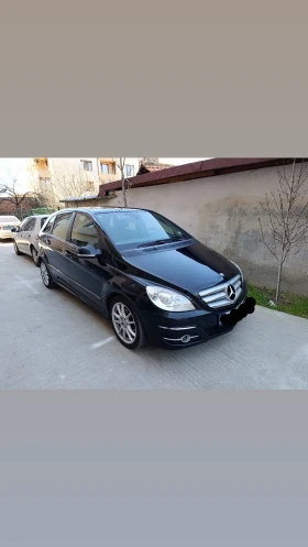 Mercedes-Benz B 180 Регистрирана, снимка 2