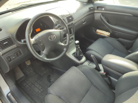 Toyota Avensis 2.0 D4D, снимка 8 - Автомобили и джипове - 44642601