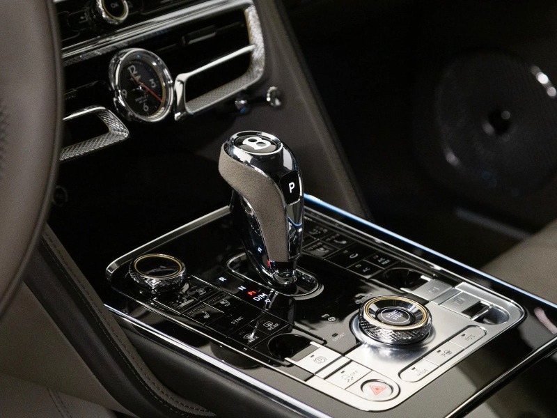 Bentley Flying Spur S Hybrid = Azure= Night Vision Гаранция, снимка 10 - Автомобили и джипове - 45525733