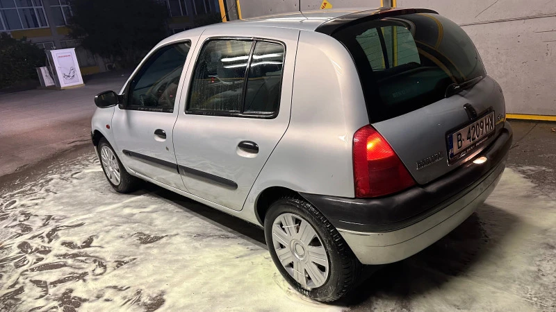 Renault Clio, снимка 10 - Автомобили и джипове - 47341486