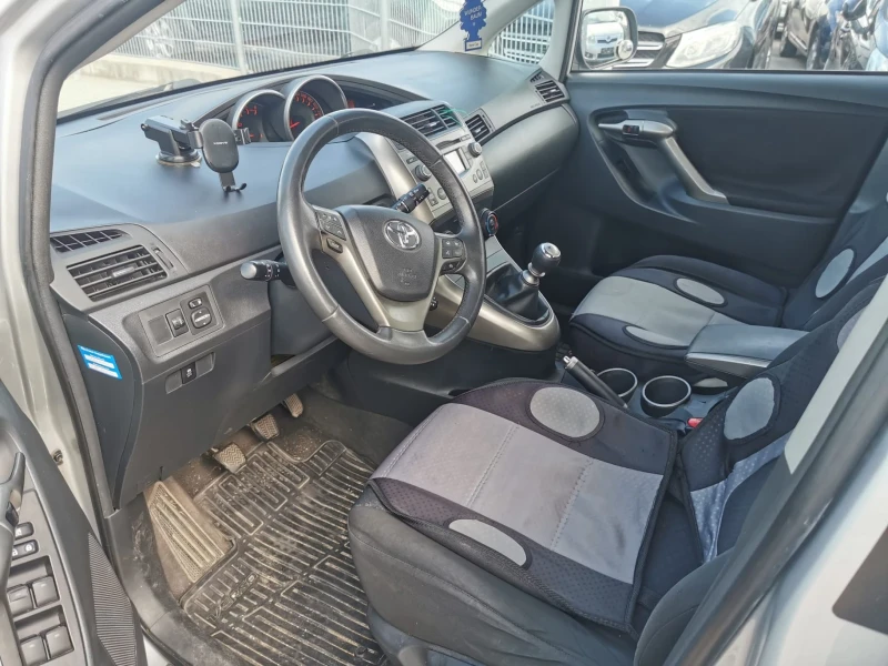 Toyota Verso, снимка 6 - Автомобили и джипове - 47405380