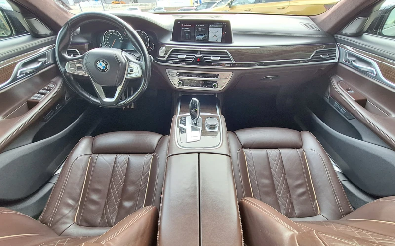 BMW 730 d xDrive M Sport Pure Excellence, снимка 5 - Автомобили и джипове - 48588561