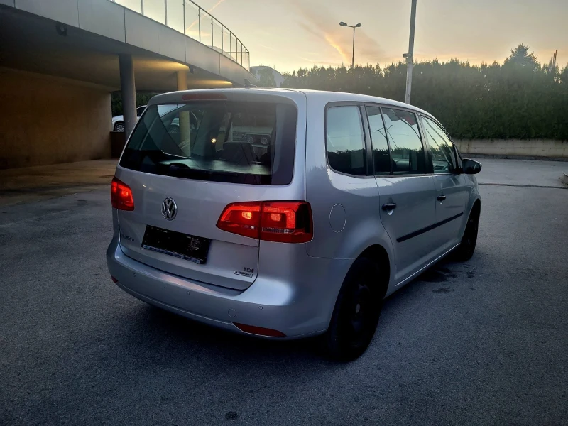 VW Touran 1.6 TDI, снимка 4 - Автомобили и джипове - 53219068