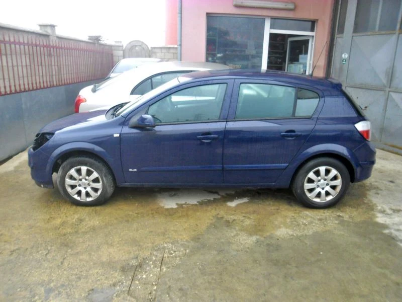 Opel Astra H 1.8i, снимка 3 - Автомобили и джипове - 47421495