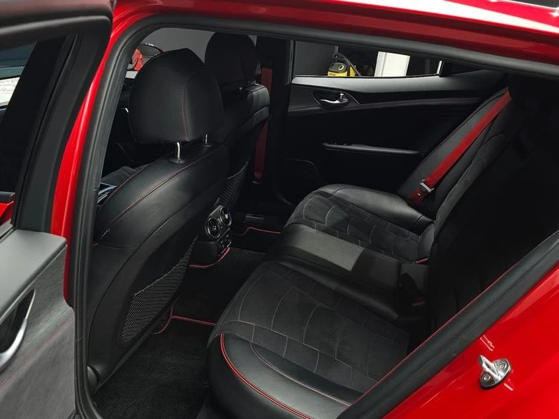 Kia Stinger 3.3 GT Masters Turbo Package| 365к.с.| ВКЛ.ТЕХНОТЕ, снимка 12 - Автомобили и джипове - 55615534