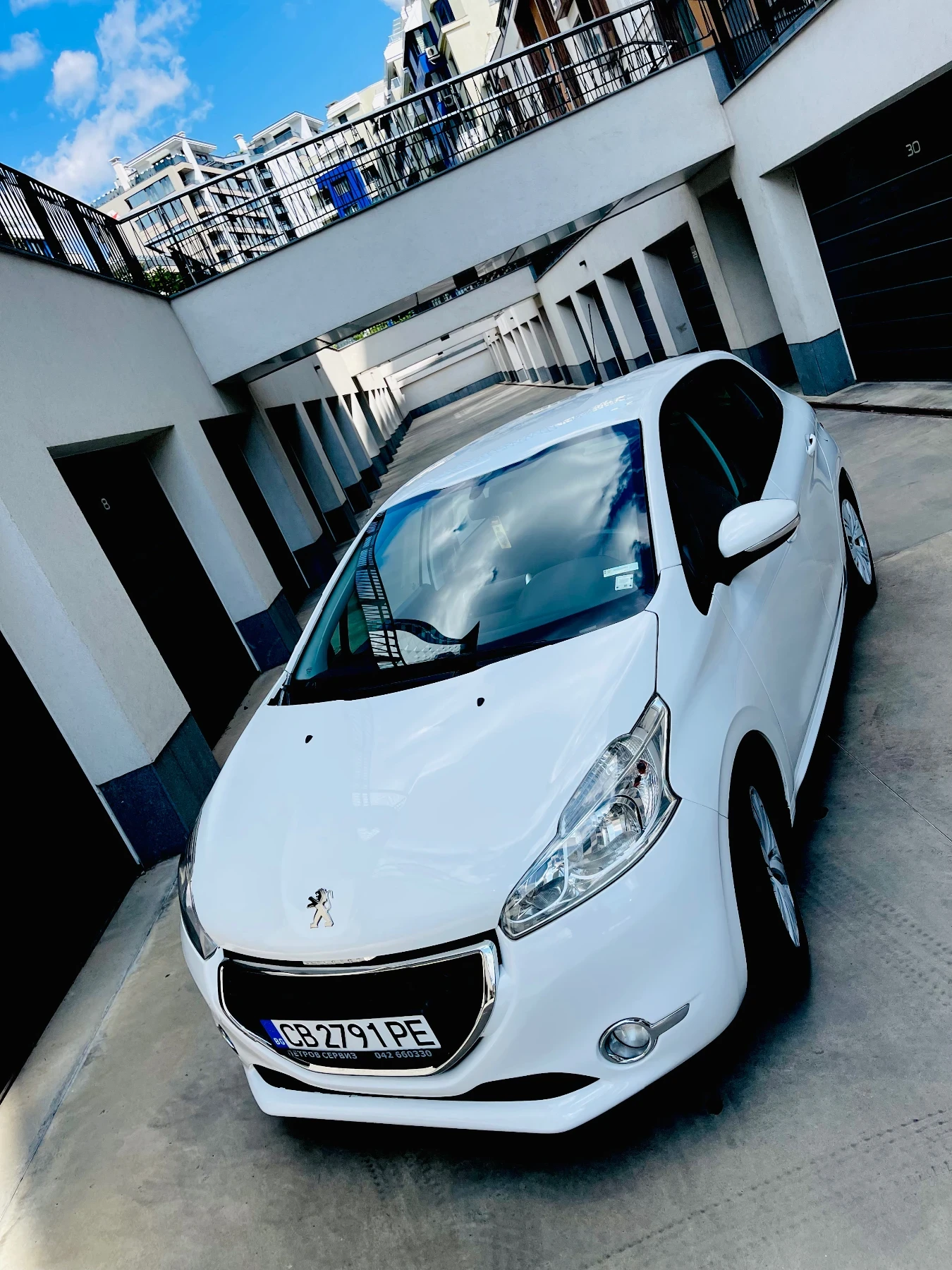 Peugeot 208 ПЪЛНА СЕРВИЗНА ИСТОРИЯ / 1.4 Euro 5B - изображение 6