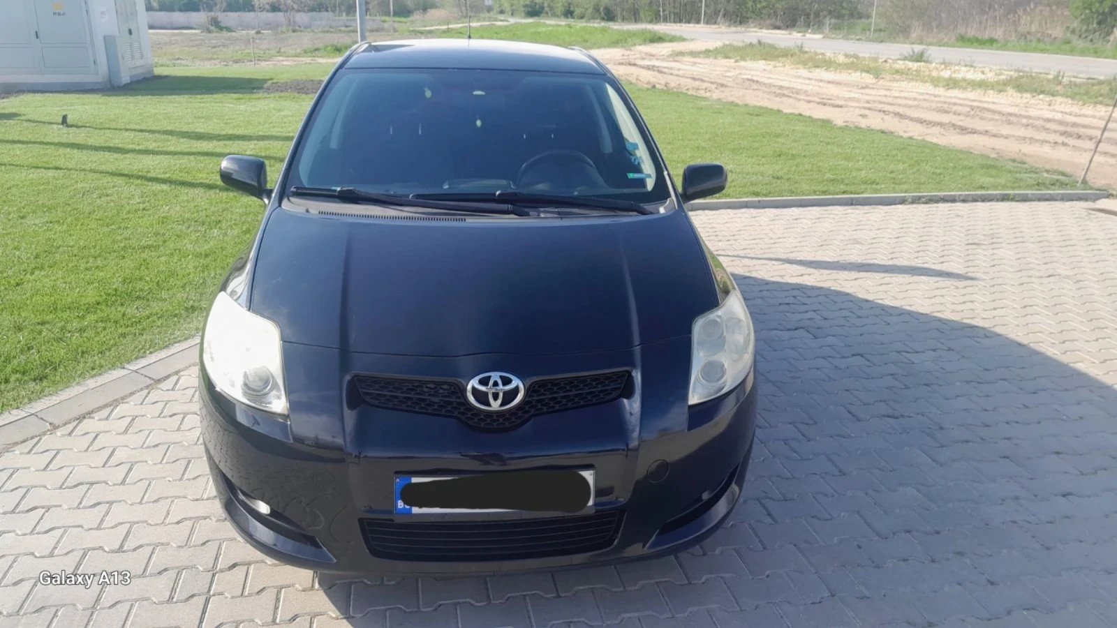 Toyota Auris 1.6 с газ - изображение 3