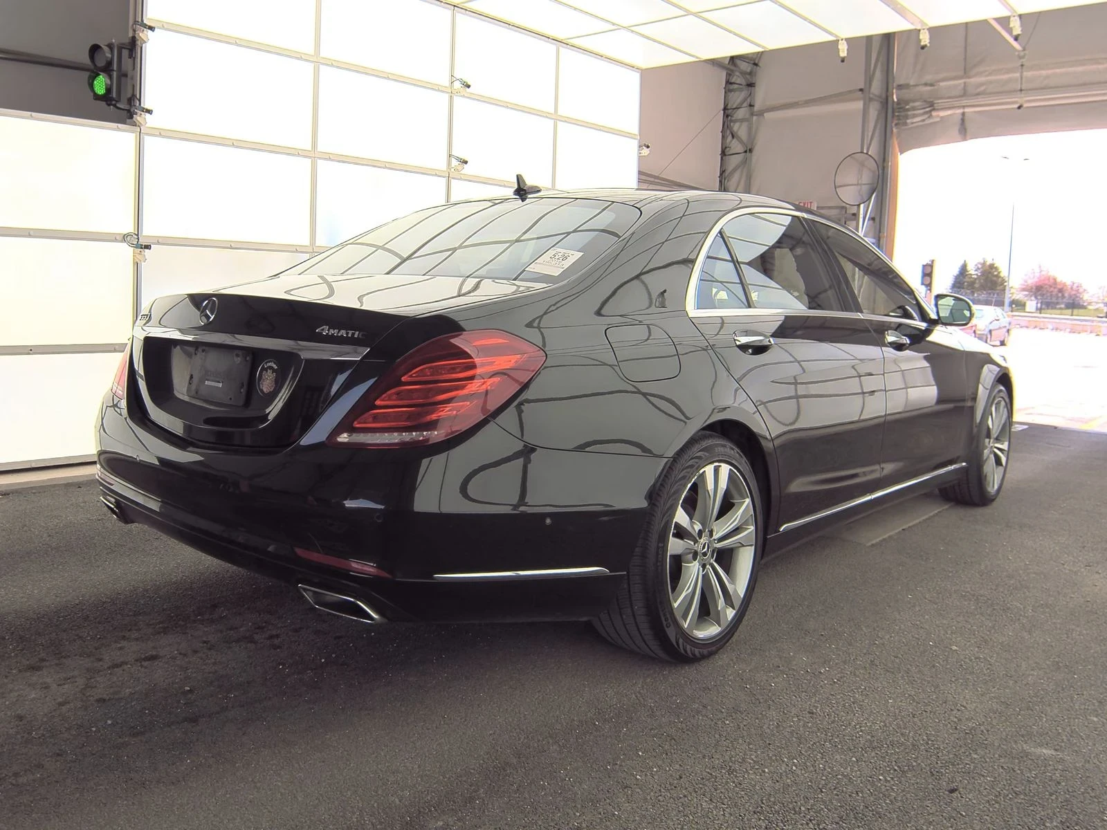 Mercedes-Benz S 550  - изображение 4