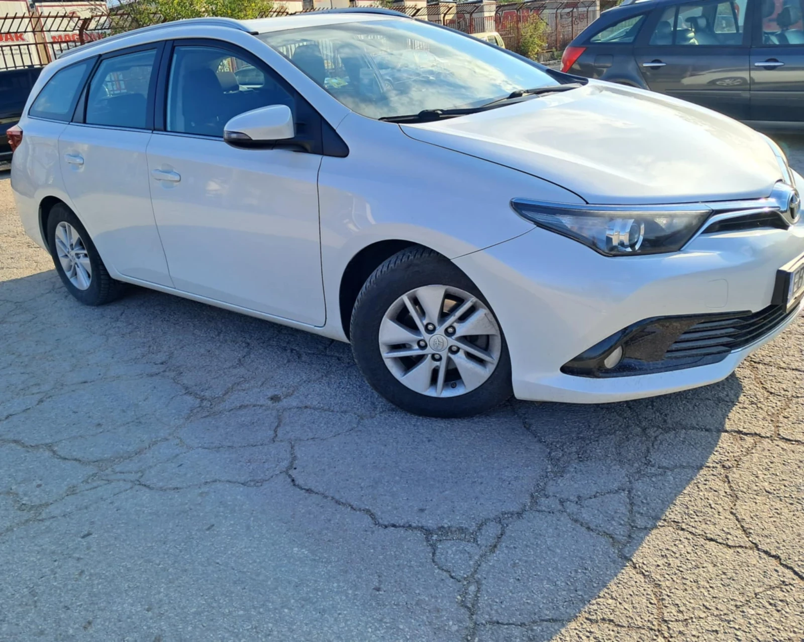 Toyota Auris  - изображение 2
