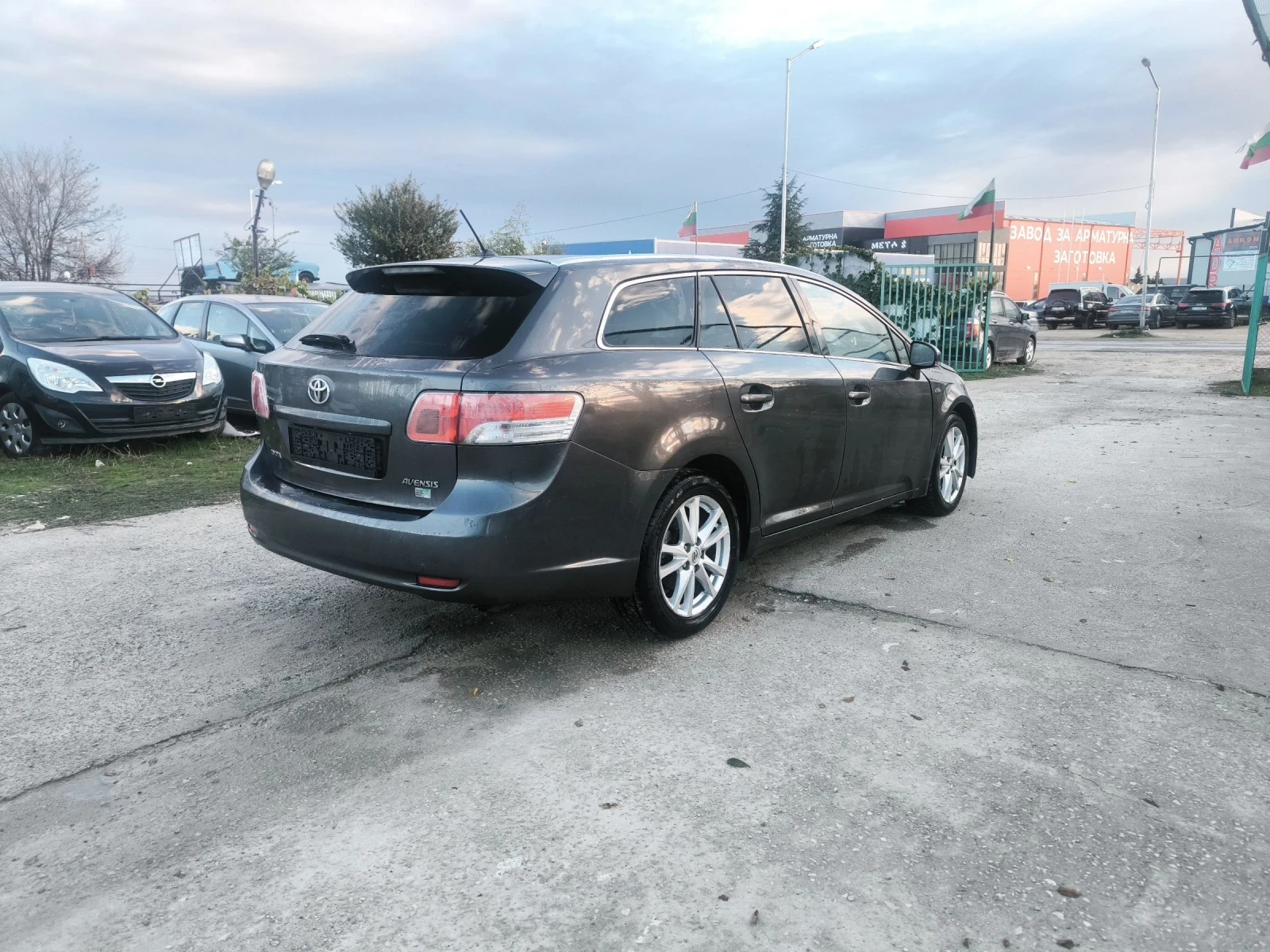 Toyota Avensis 2, 2 D-CAT - изображение 6