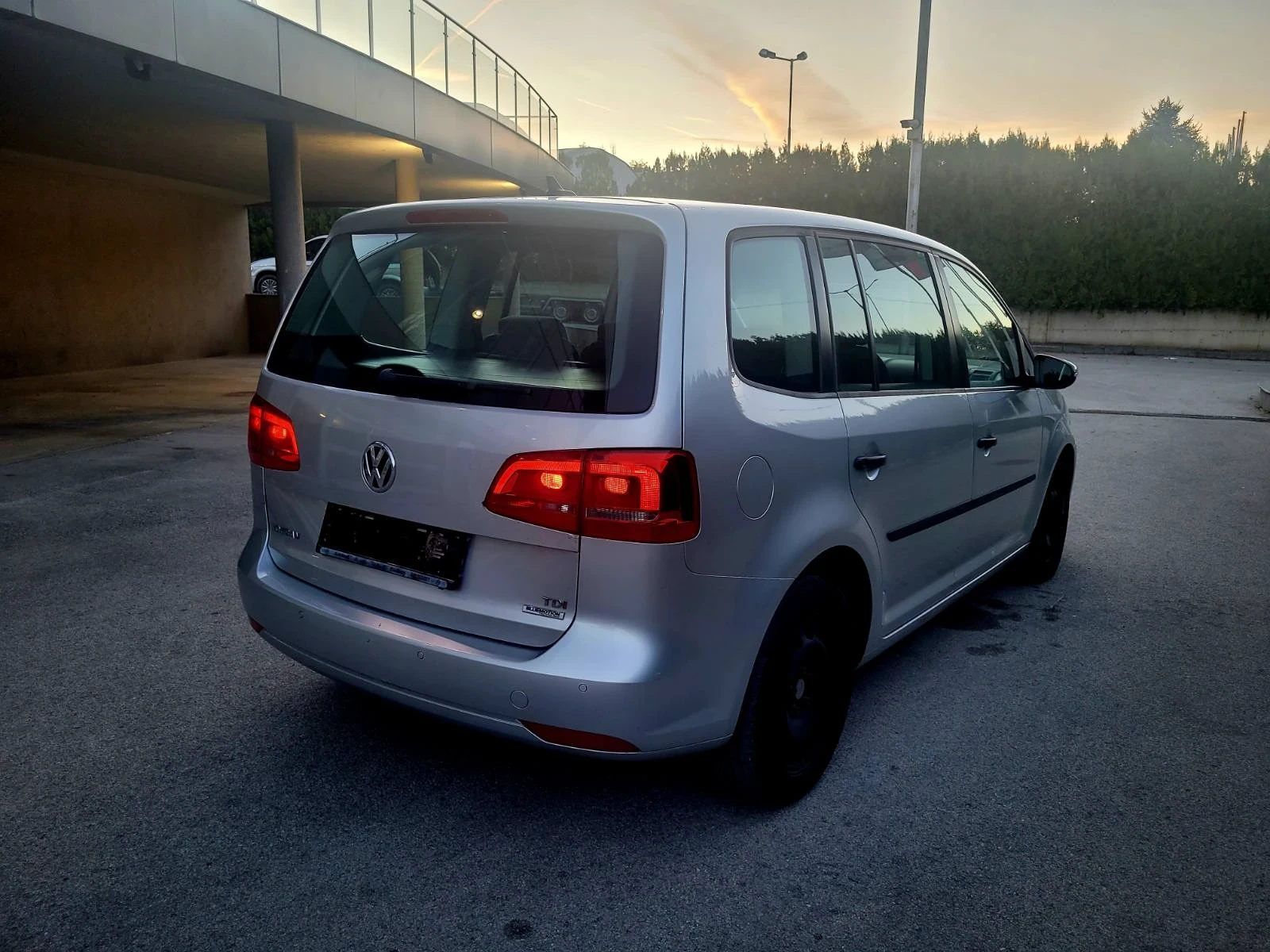 VW Touran 1.6 TDI - изображение 4