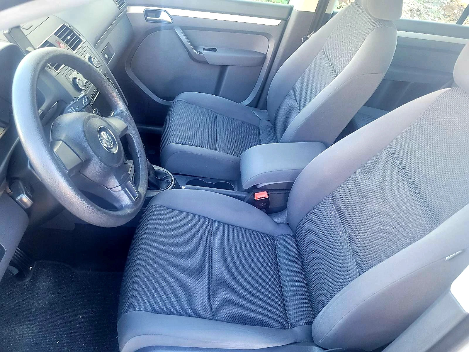 VW Touran 1.6 TDI - изображение 8