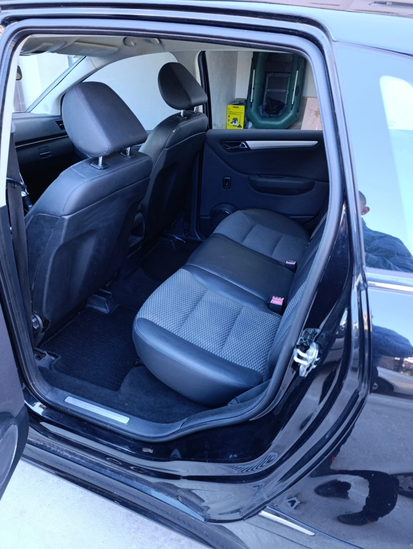 Mercedes-Benz B 180 Регистрирана, снимка 7 - Автомобили и джипове - 53836430