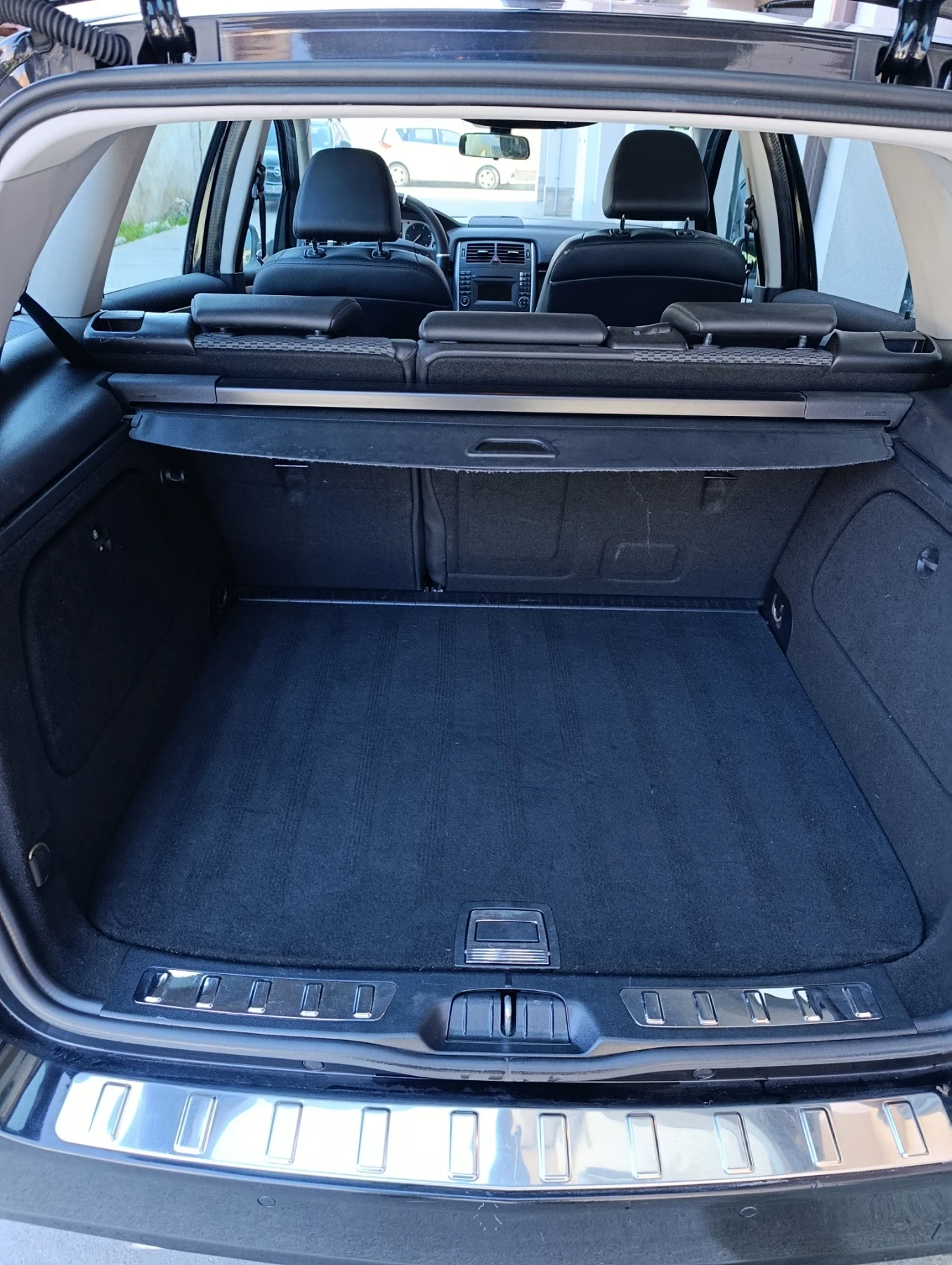 Mercedes-Benz B 180 Регистрирана, снимка 6 - Автомобили и джипове - 53836430