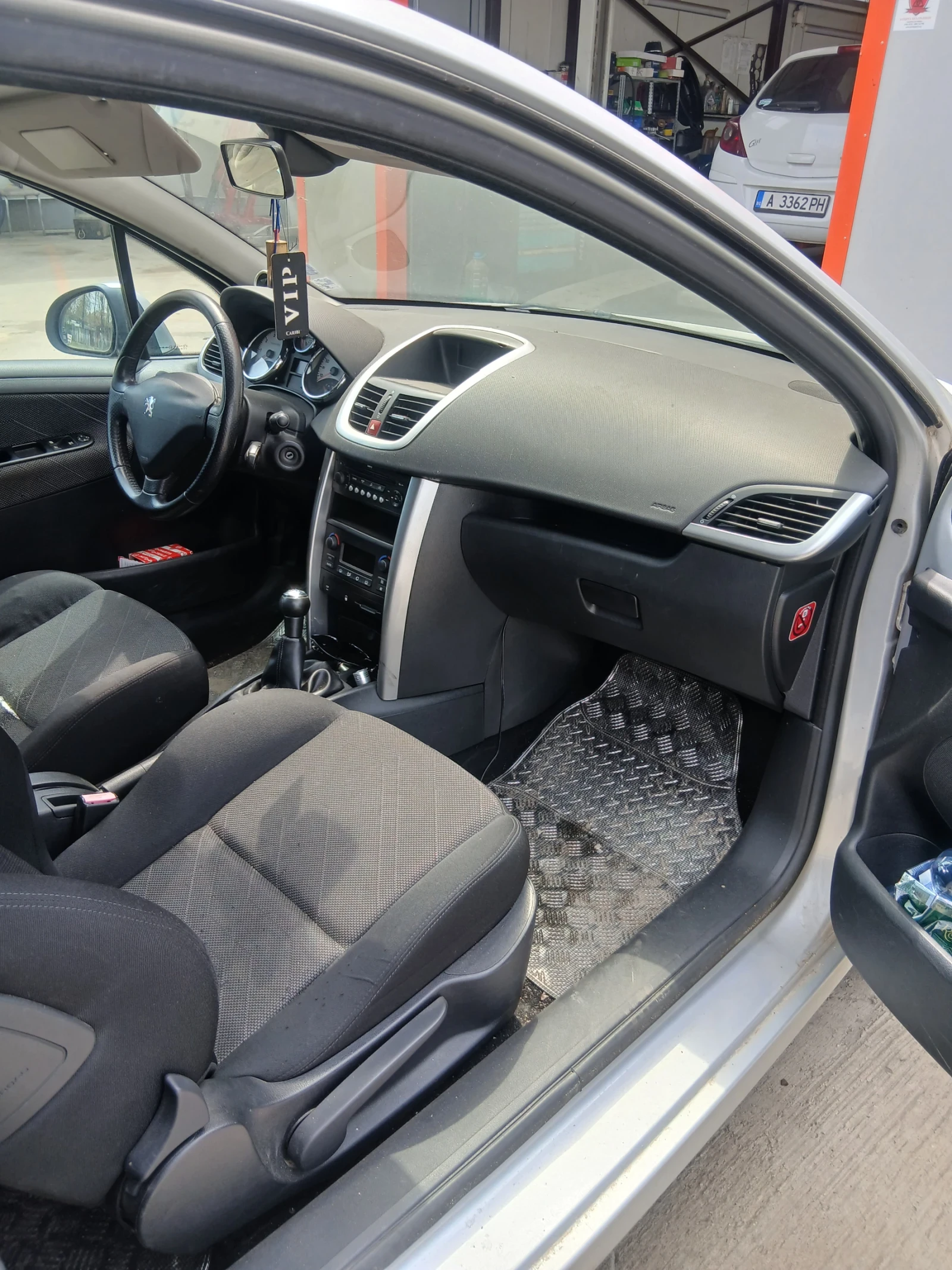 Peugeot 207 GT, снимка 3 - Автомобили и джипове - 54253041