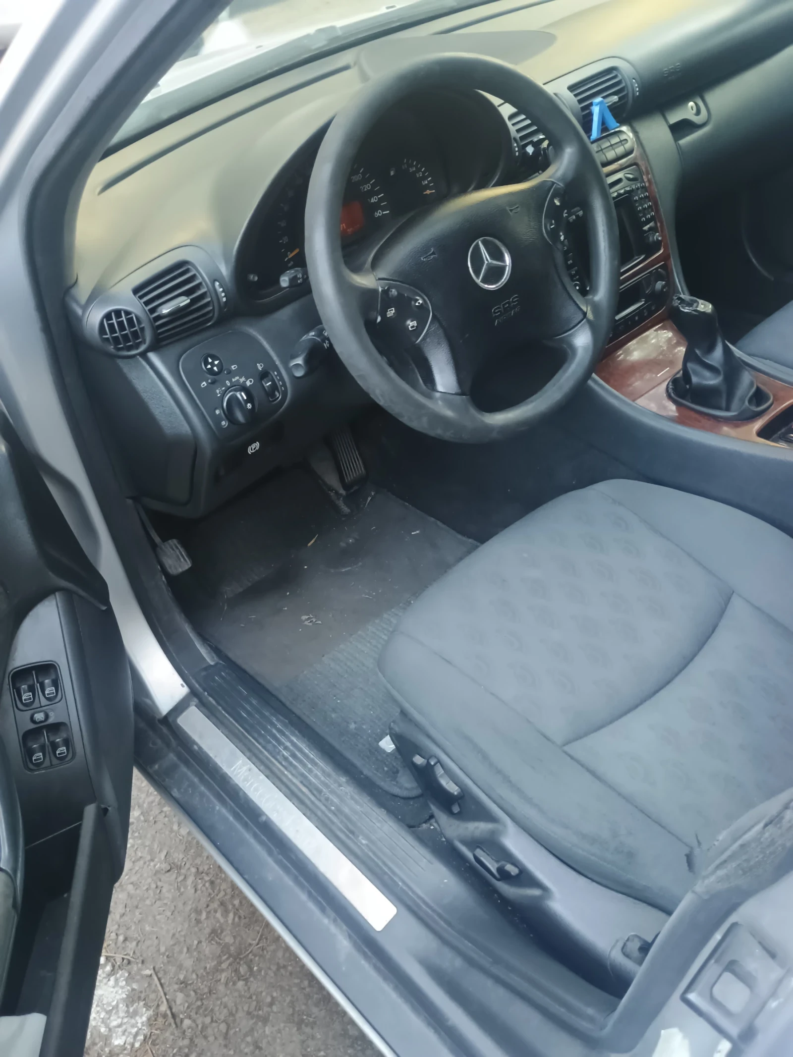 Mercedes-Benz C 200 CDI комби, снимка 7 - Автомобили и джипове - 54345786